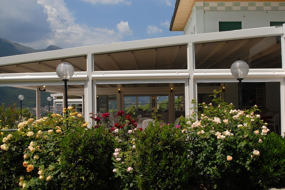 Hotel Karinhall 7/64