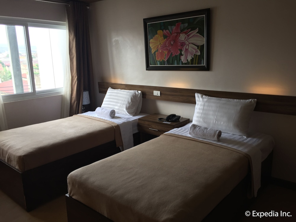 Leope Hotel 12/45