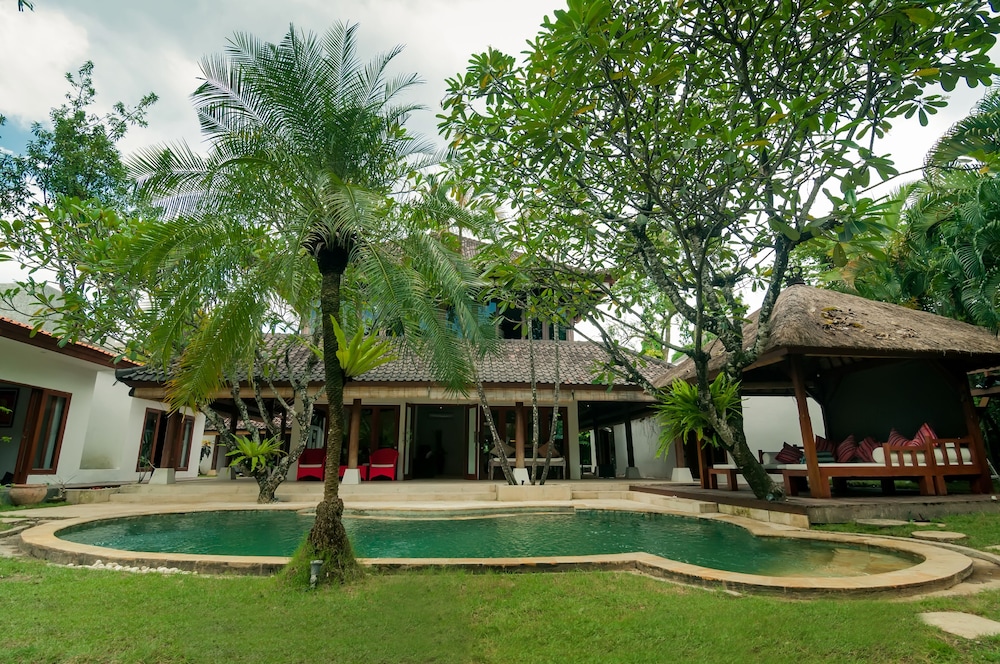 The Jasmina Estate 40/45