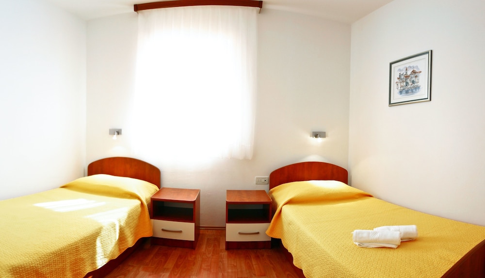 Villa Midea 5/50