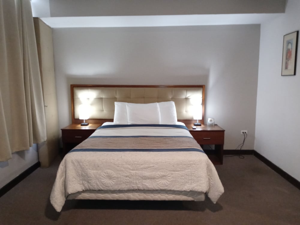 S.J. Suites Hotel 7/39