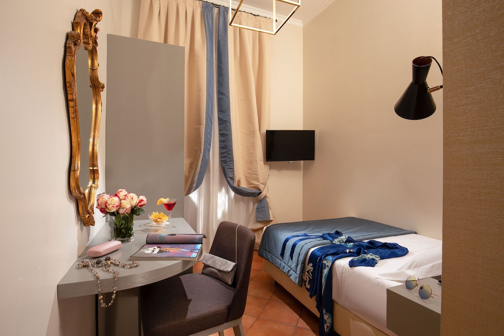 Mozart Hotel Rome 26/67