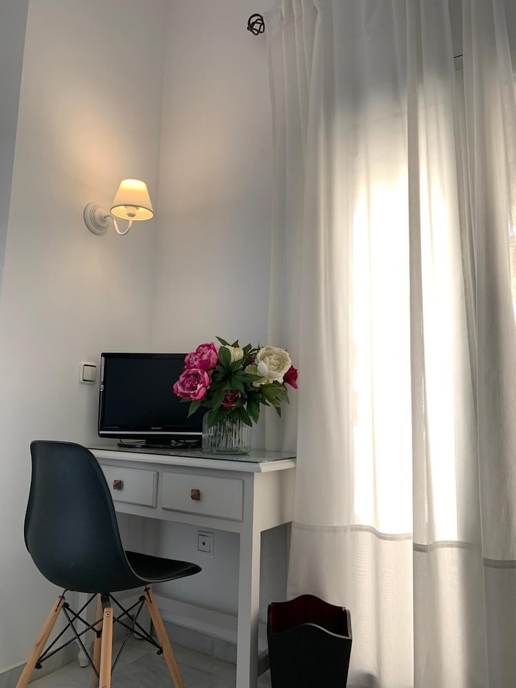 Hotel Dona Blanca 34/41