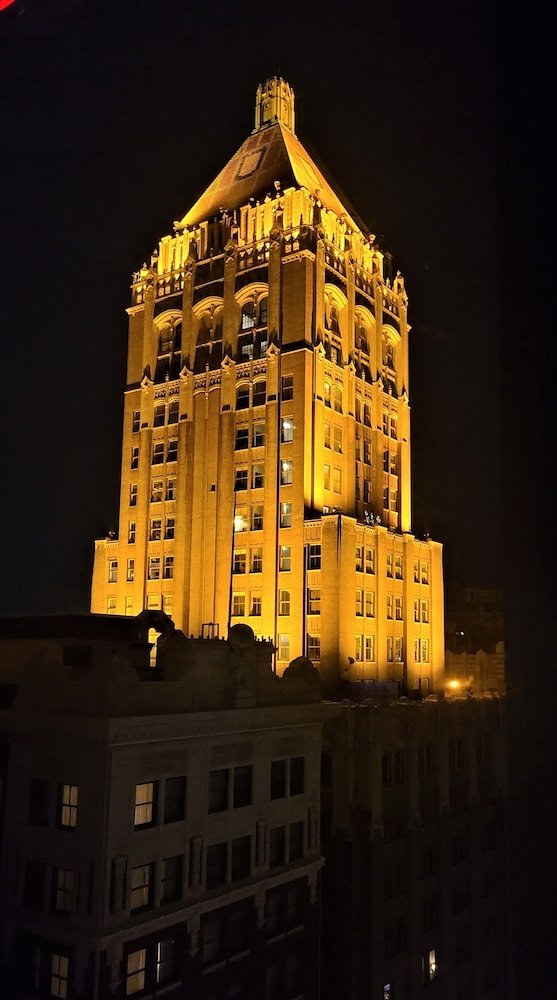 Hyatt Place Tulsa Downtown 3/74