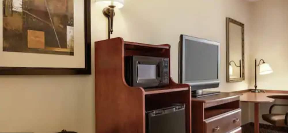 Hampton Inn Duncan 49/50