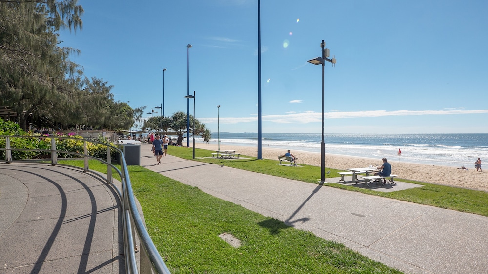 Aegean Mooloolaba 61/65