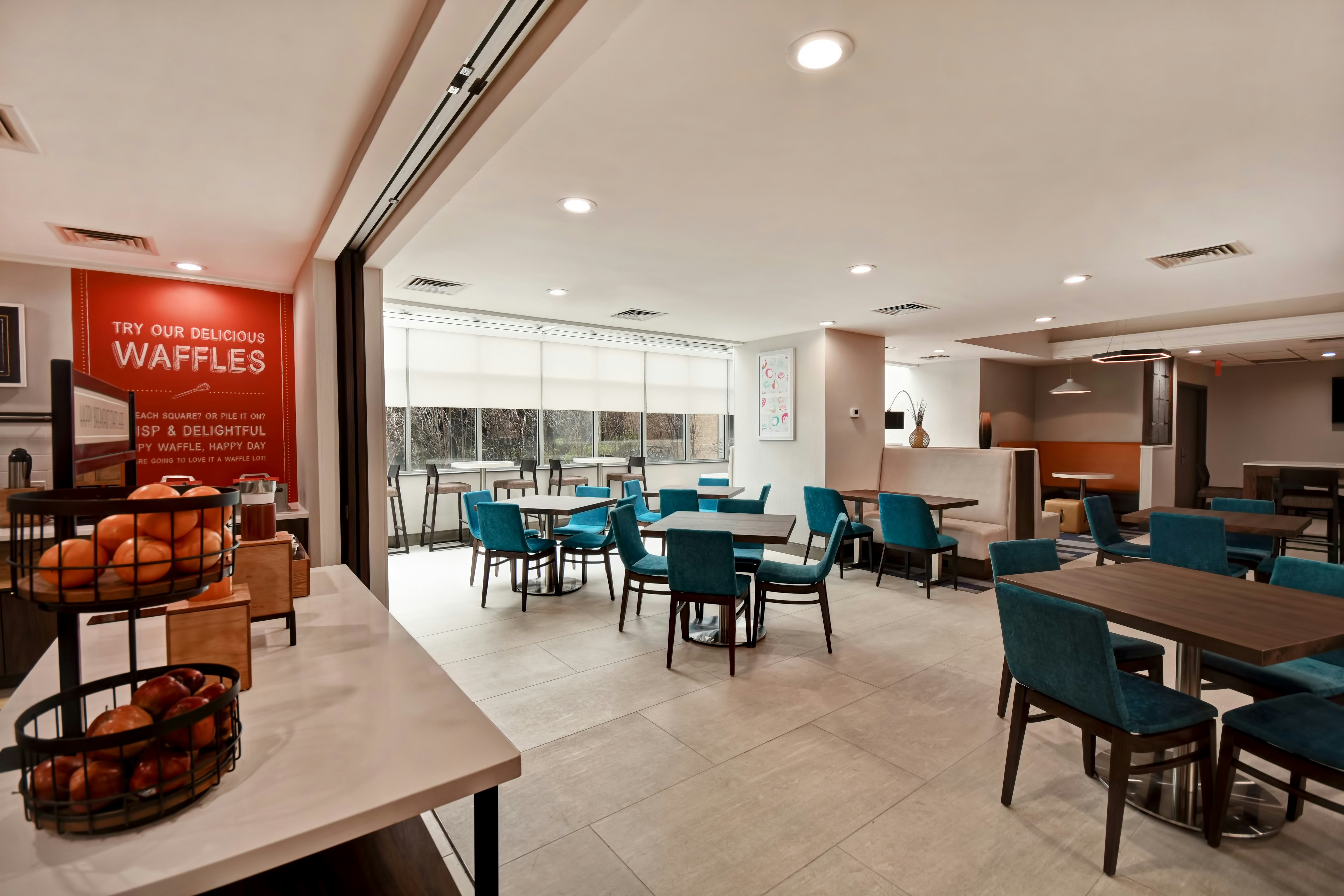 Hampton Inn NY-JFK 34/48