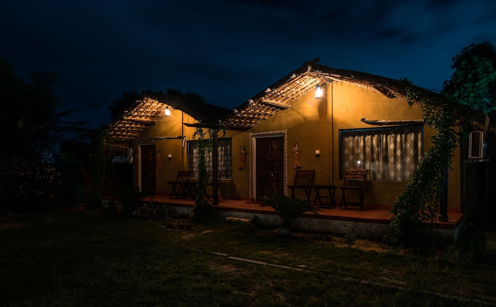 The Narayan Resort 4/45