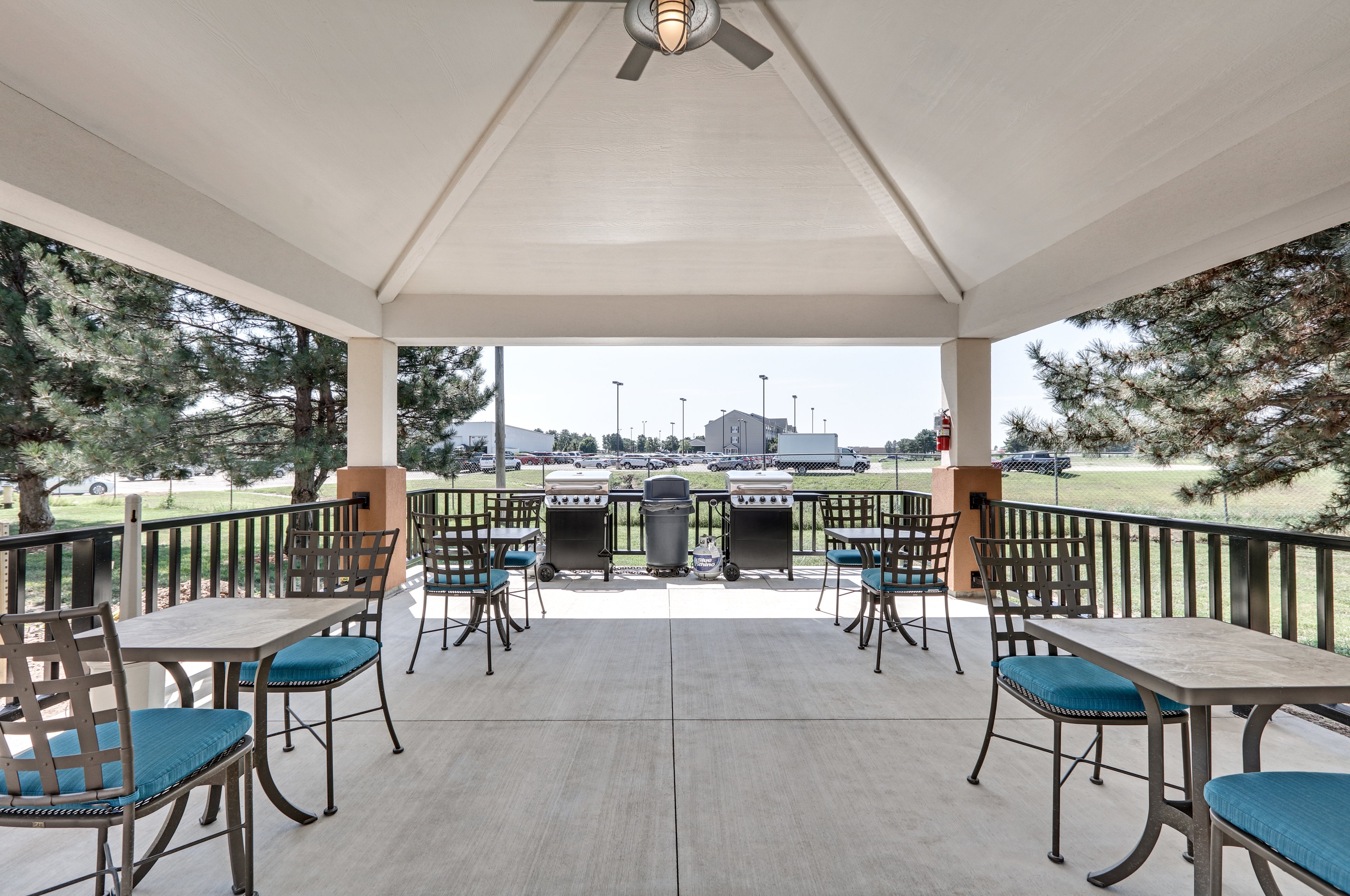 Candlewood Suites Salina 25/49