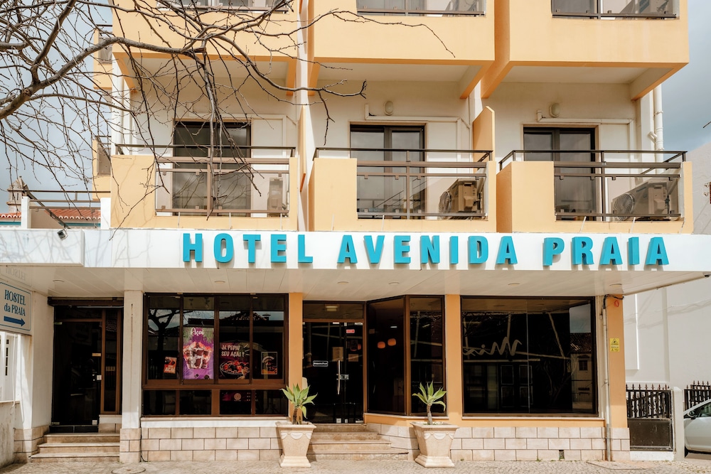 Avenida Praia 6/65