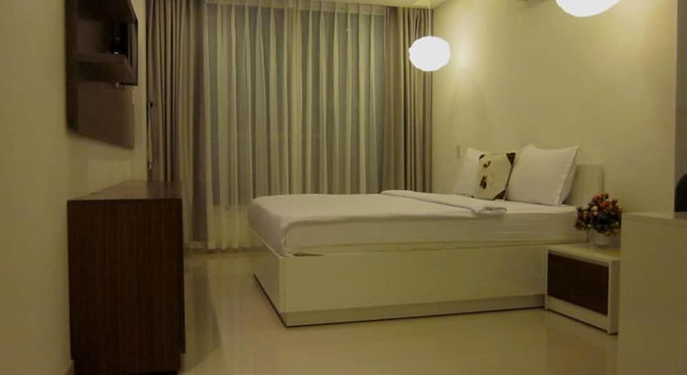 Yellow House Saigon Hotel 12/36
