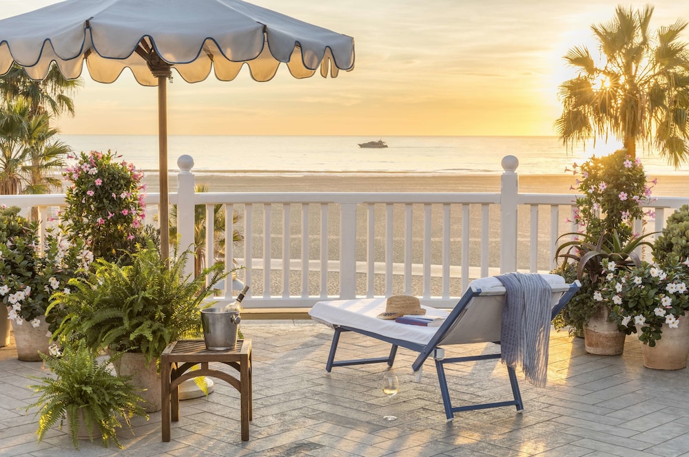 Shutters On The Beach 73/77