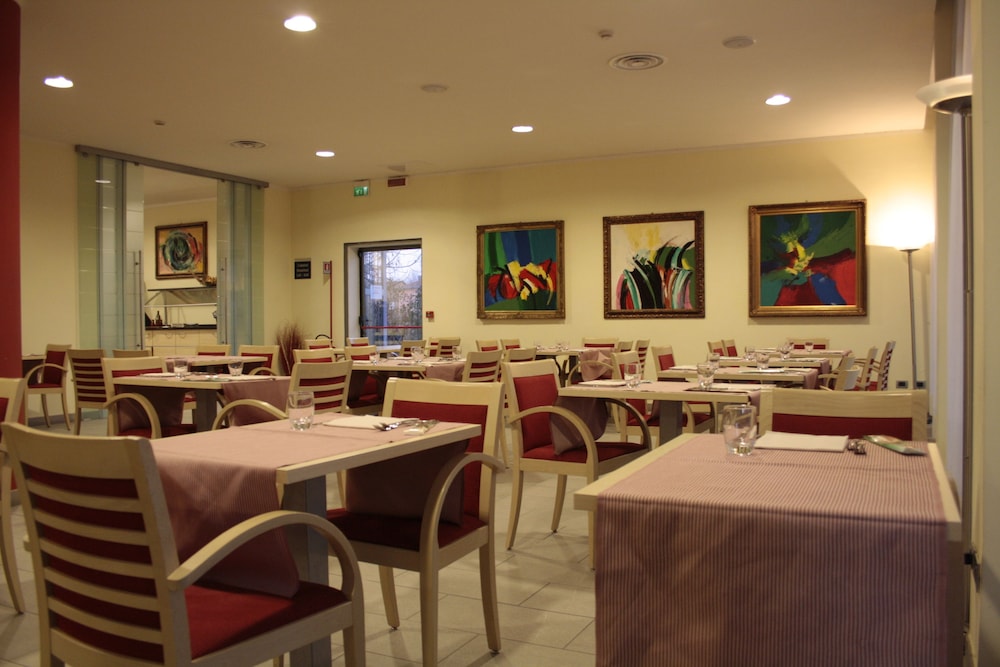 Express Holiday Inn Parma 51/59