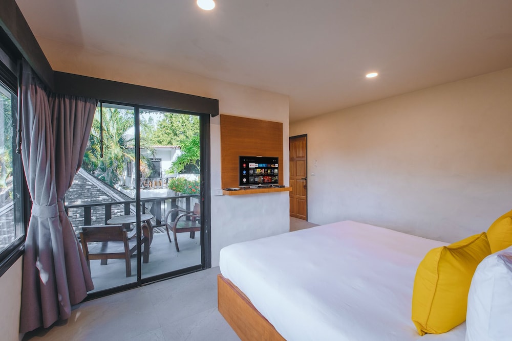DELUXE SUITE