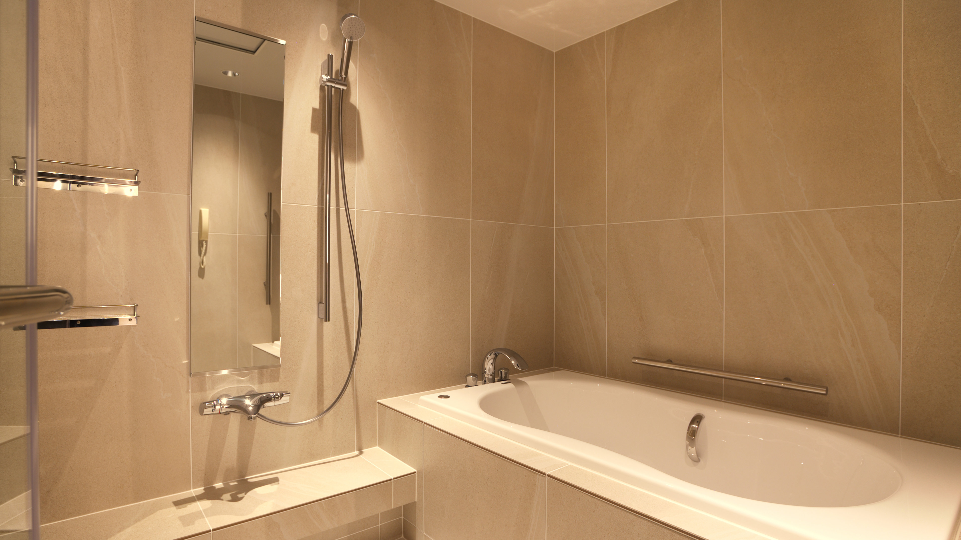 Ana Crowne Plaza Hotel Niigata 48/50