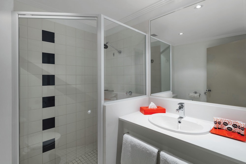 Mercure Sydney Manly Warringah 36/73