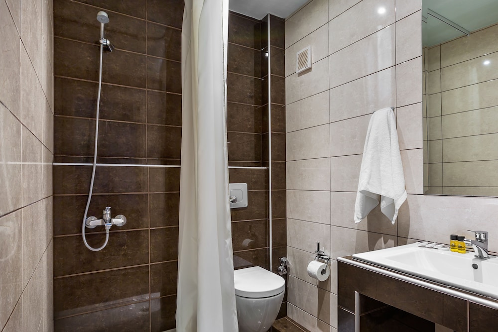 Kriopigi Hotel 104/104