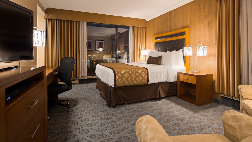 Best Western PLUS Inner Harbour Hotel 10/47