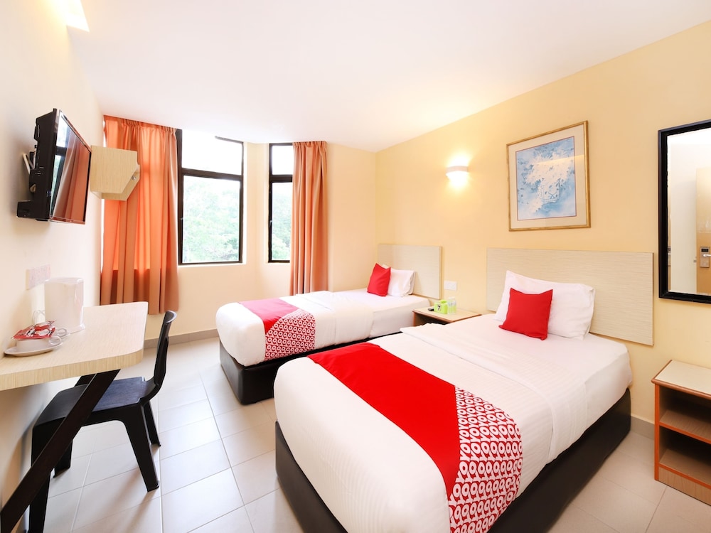 OYO 635 Seven Days Hotel 16/23