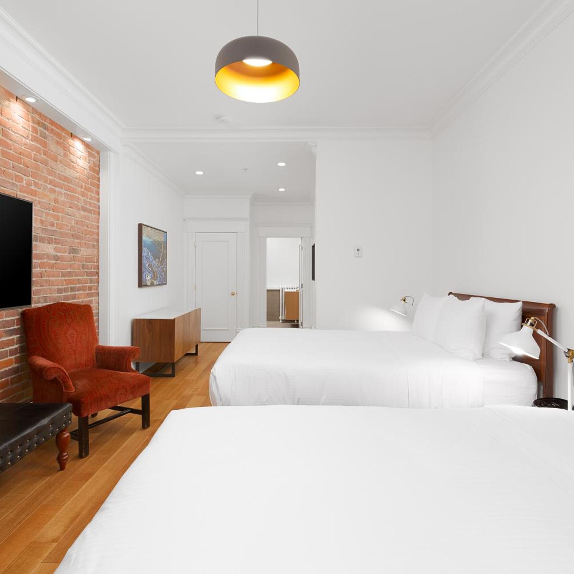 Legacy, 2 Double Beds, Private Bathroom