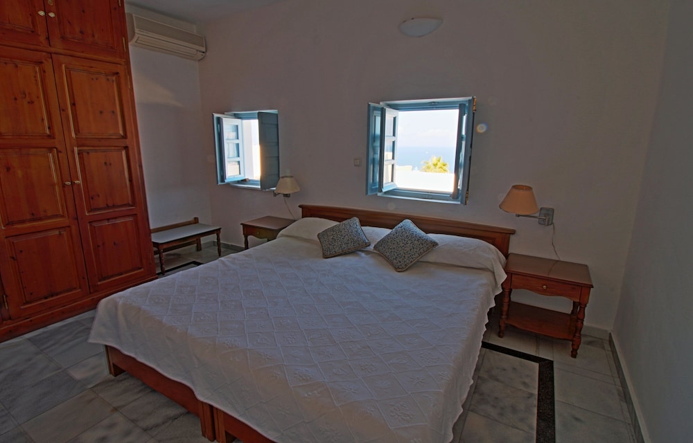 Aethrio Sunset Village Oia 17/87