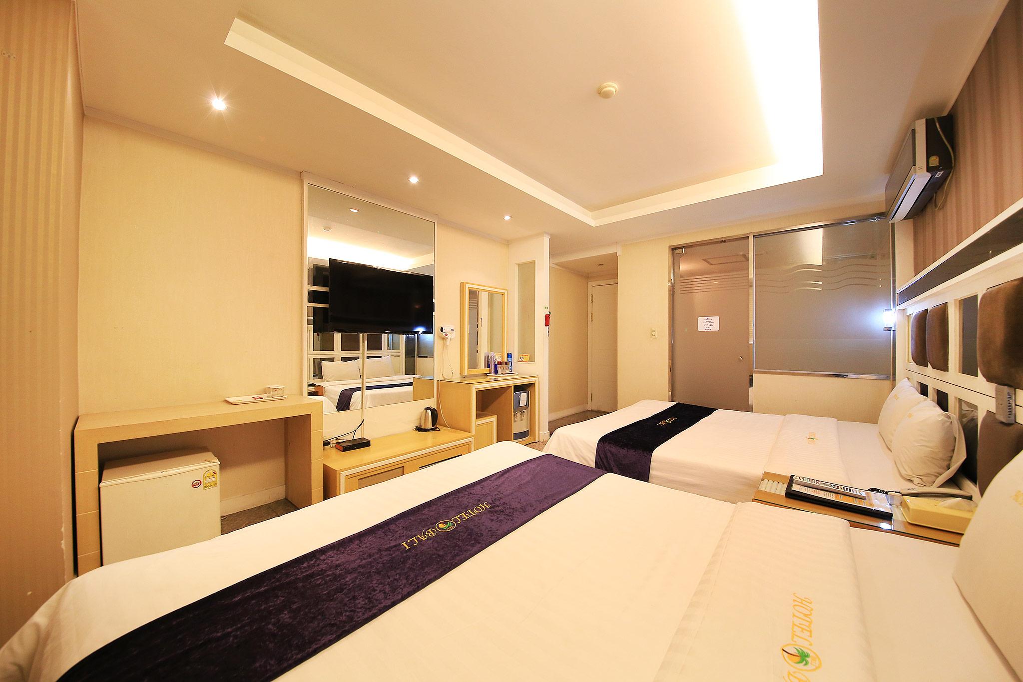 Big, Twin Beds