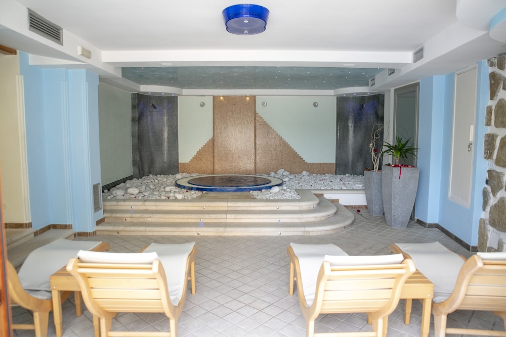 Santangelo Resort & Spa 8/66