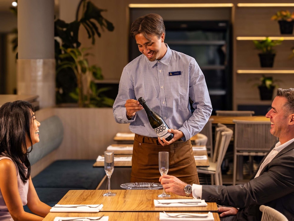 Mercure Darwin Airport Resort 14/83