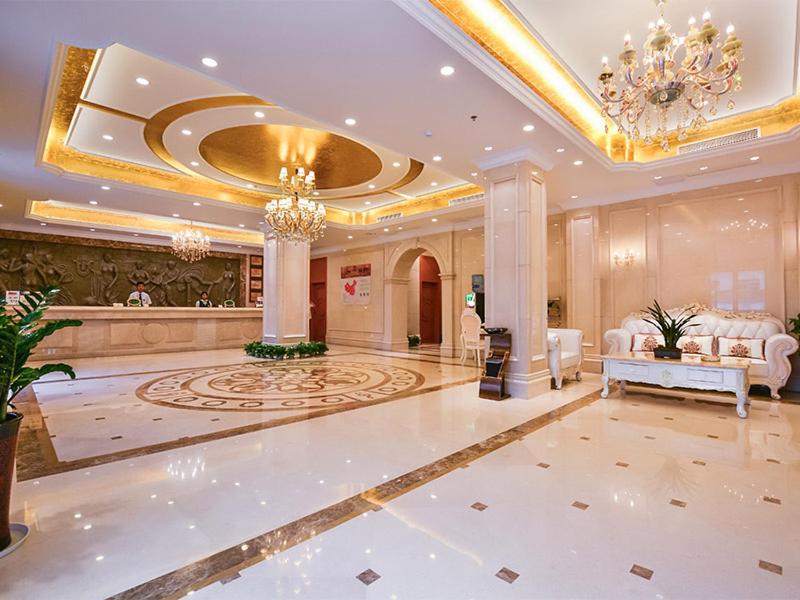 Vienna Hotel (Nanjing Puzhu Middle Road) 7/29