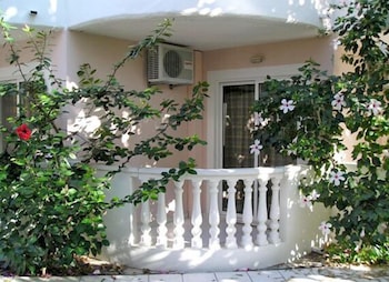 White Palace Studios in FALIRAKI