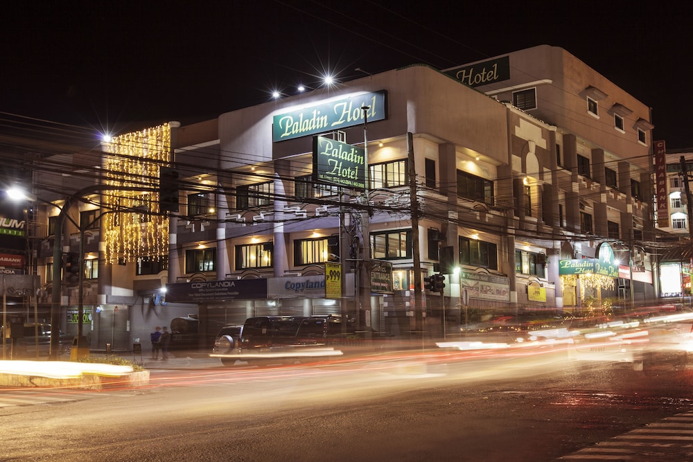 Paladin Hotel 5/41