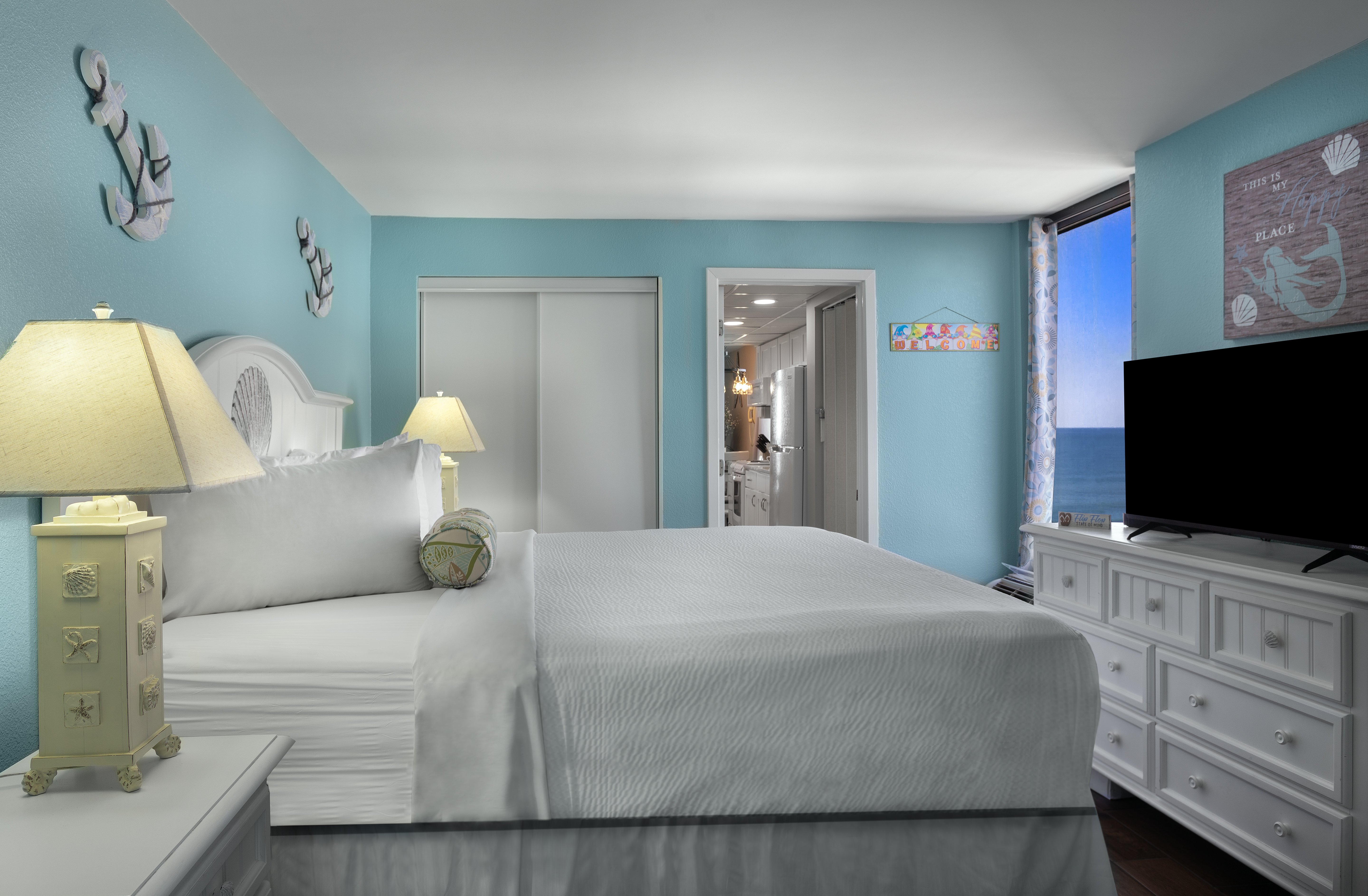 Monterey Bay Suites 27/81