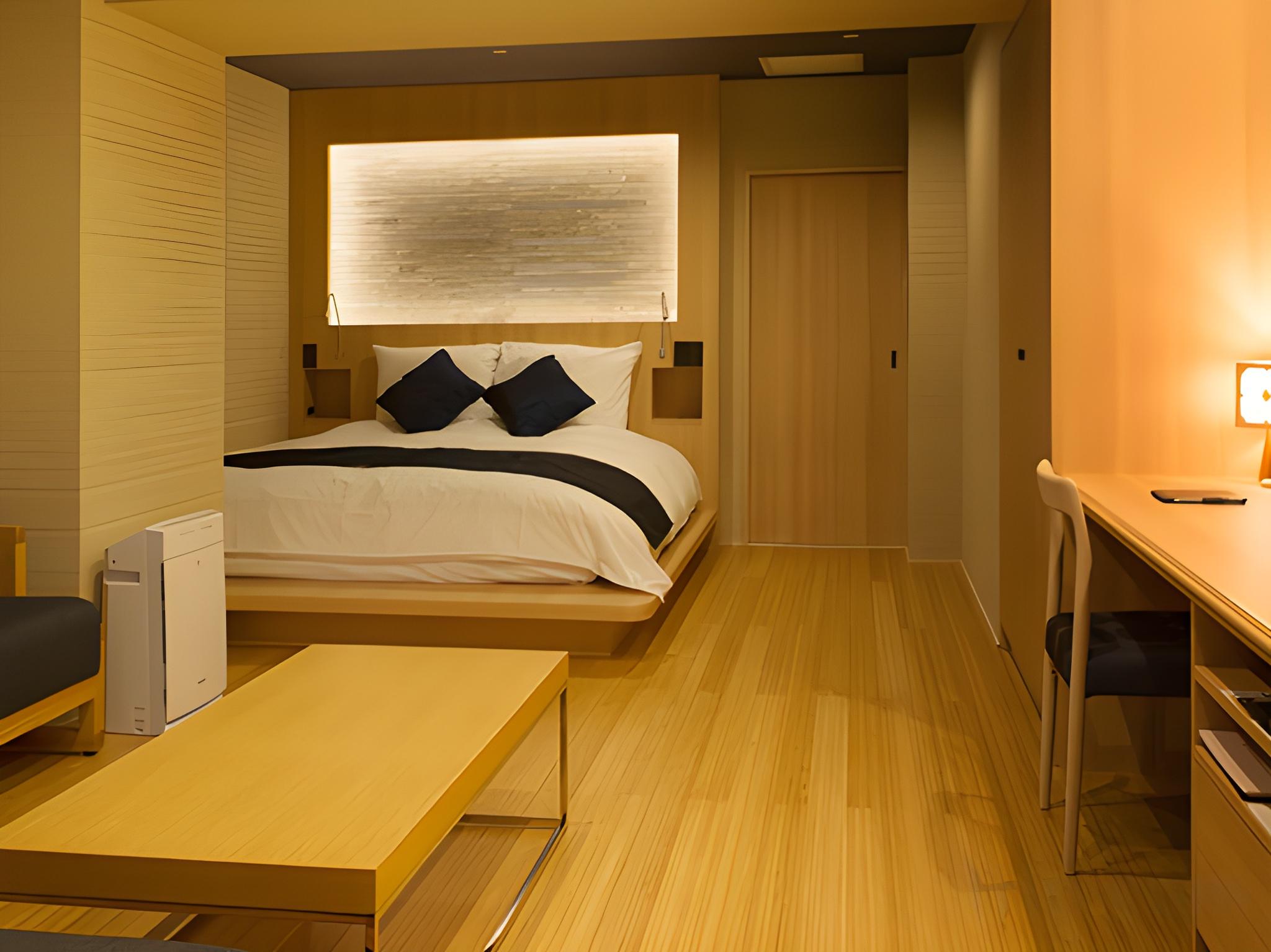 JAPANESE, SUITE