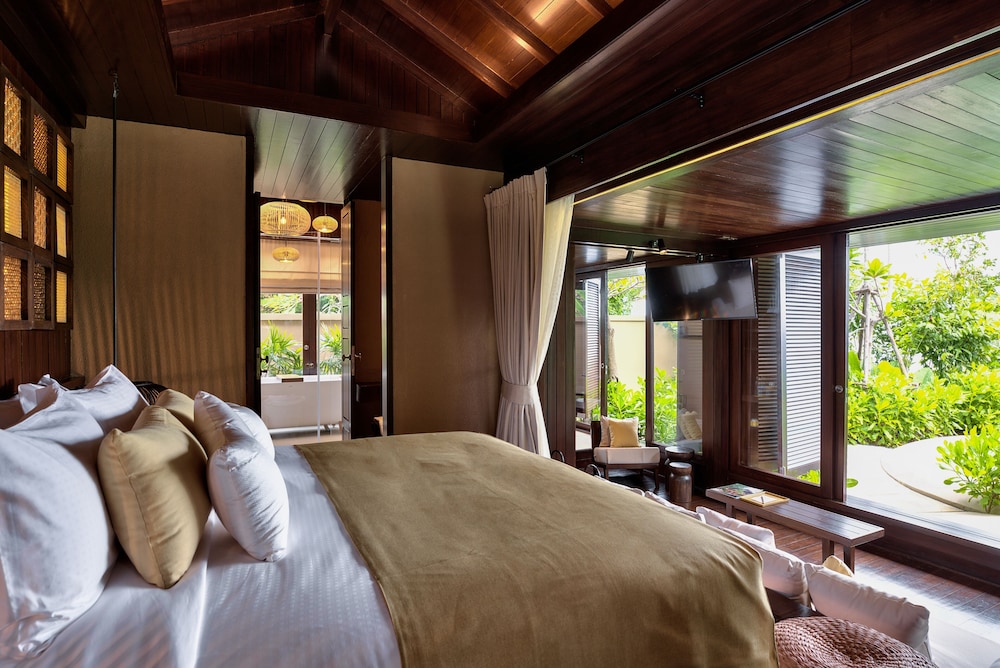 THE SPA RESORT 11/50