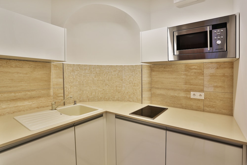 VIP Apartments 3/30