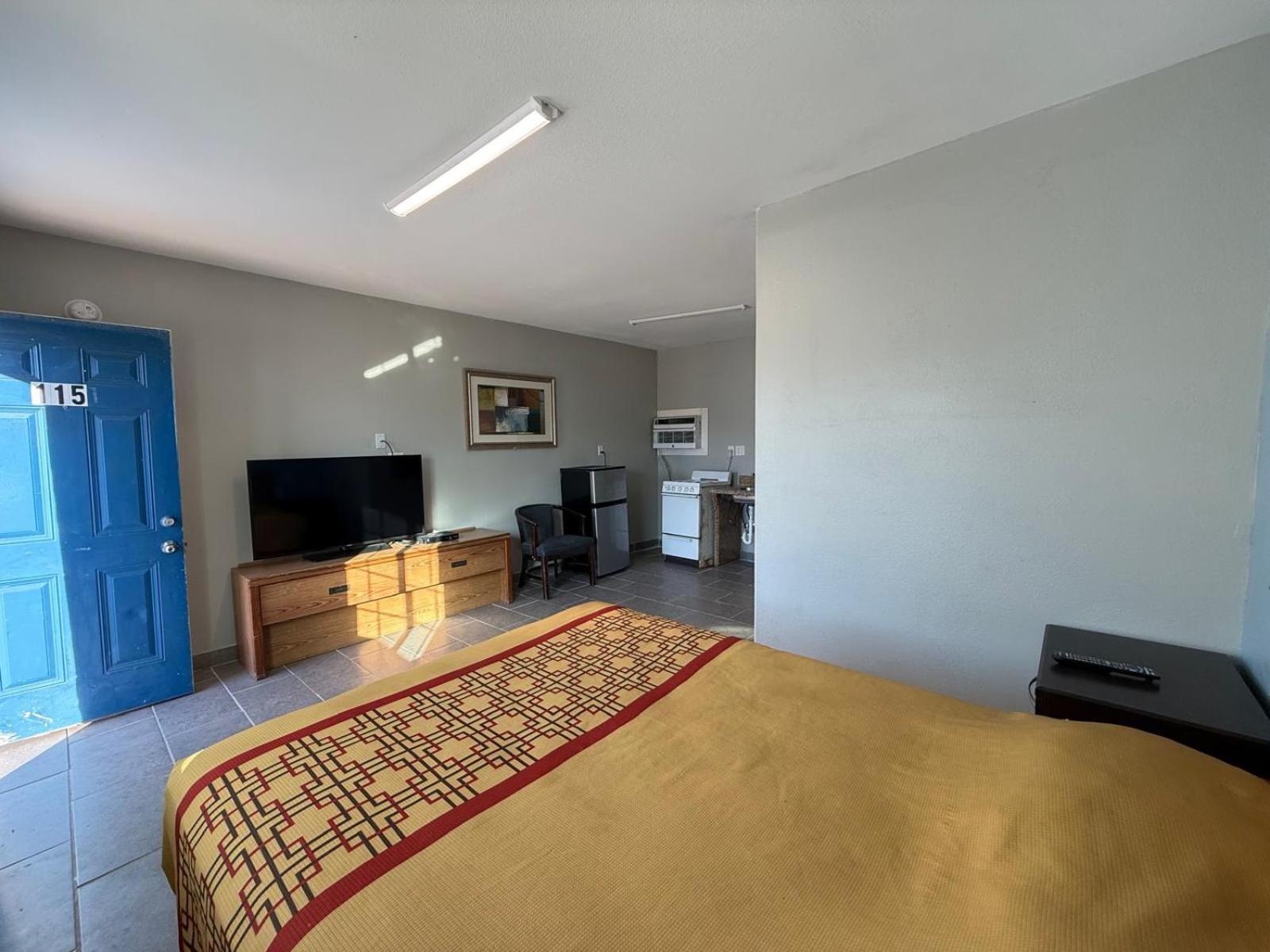 Bel-Air Motel 7/23