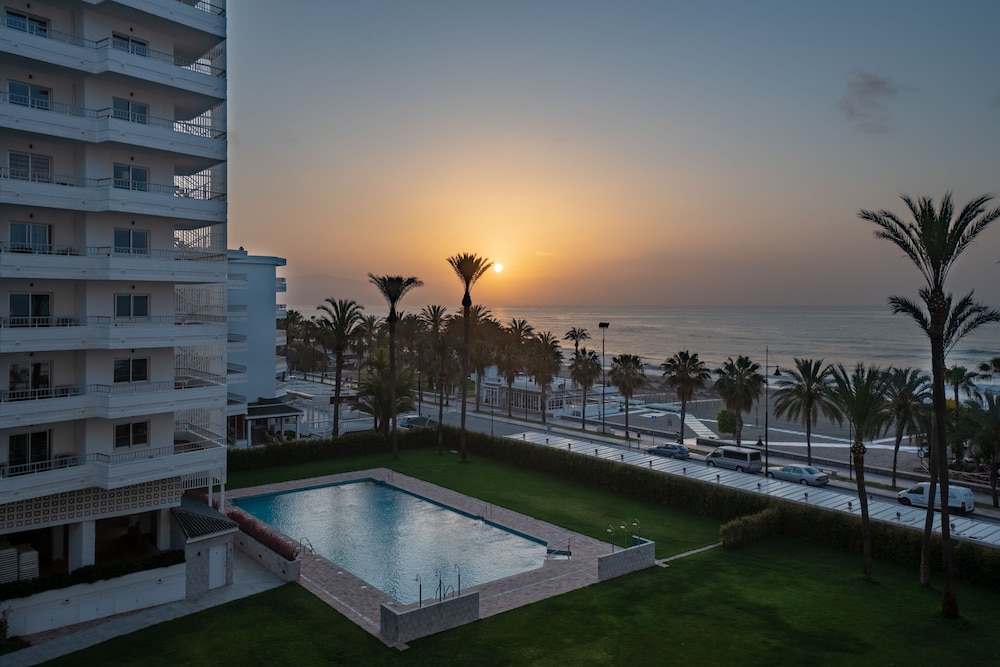 Hotel Apartamentos Bajondillo 58/64