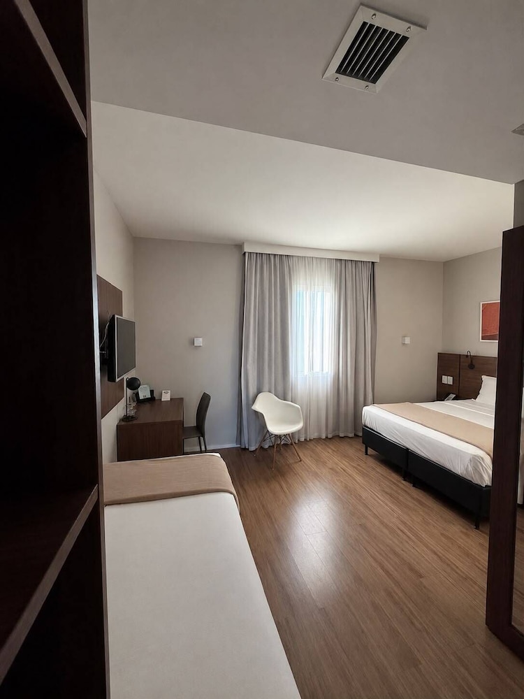 Intercity Patio Pinda Hotel & Resort 5/61