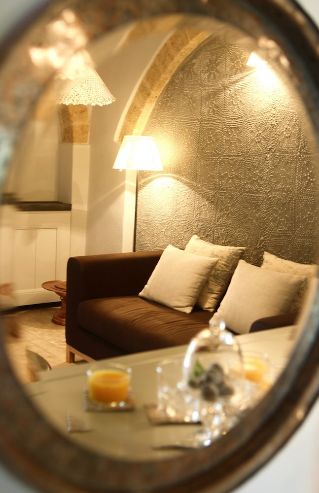 Kinsterna Hotel 25/47