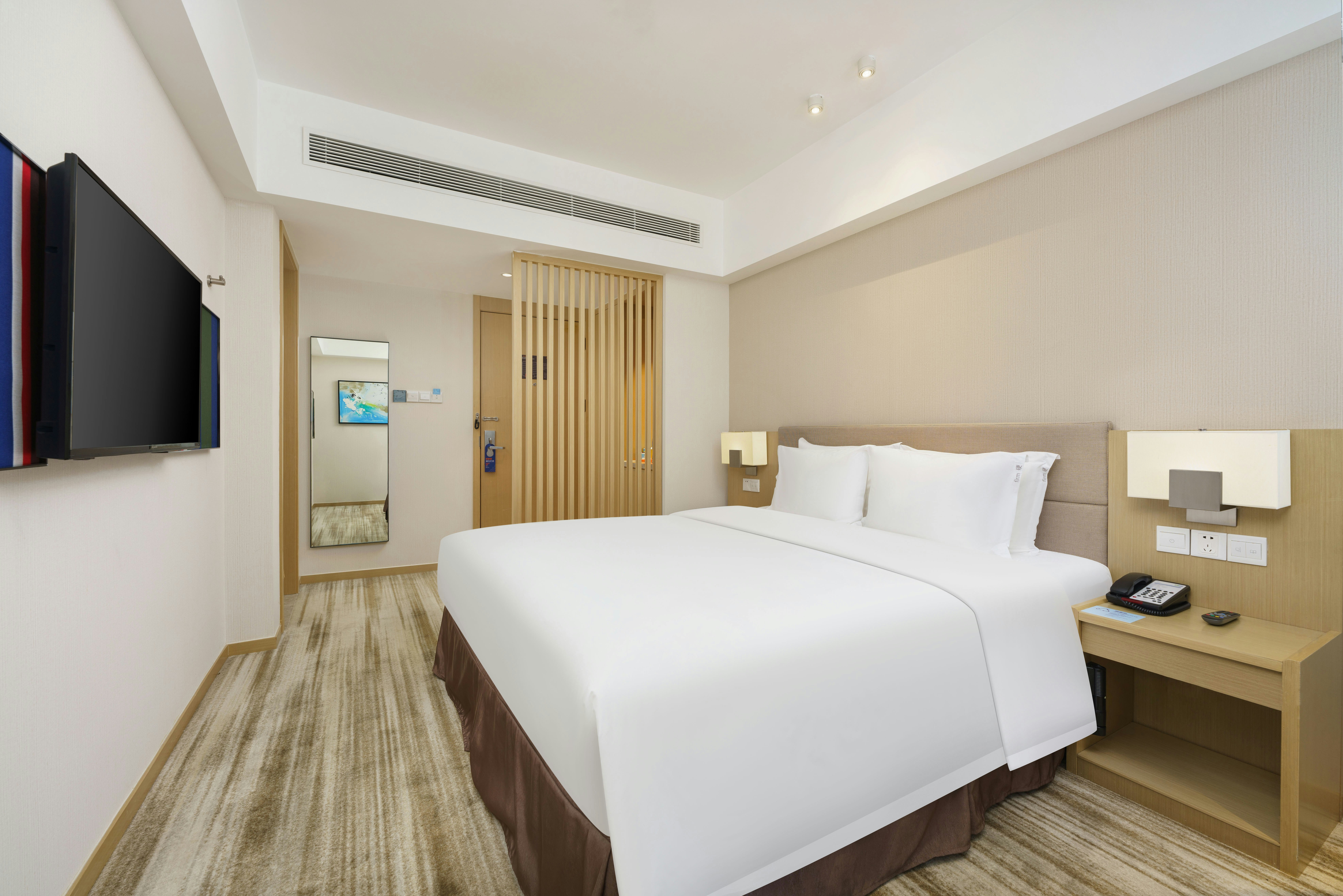 HOLIDAY INN EXPRESS SHENYANG TAWAN 12/32