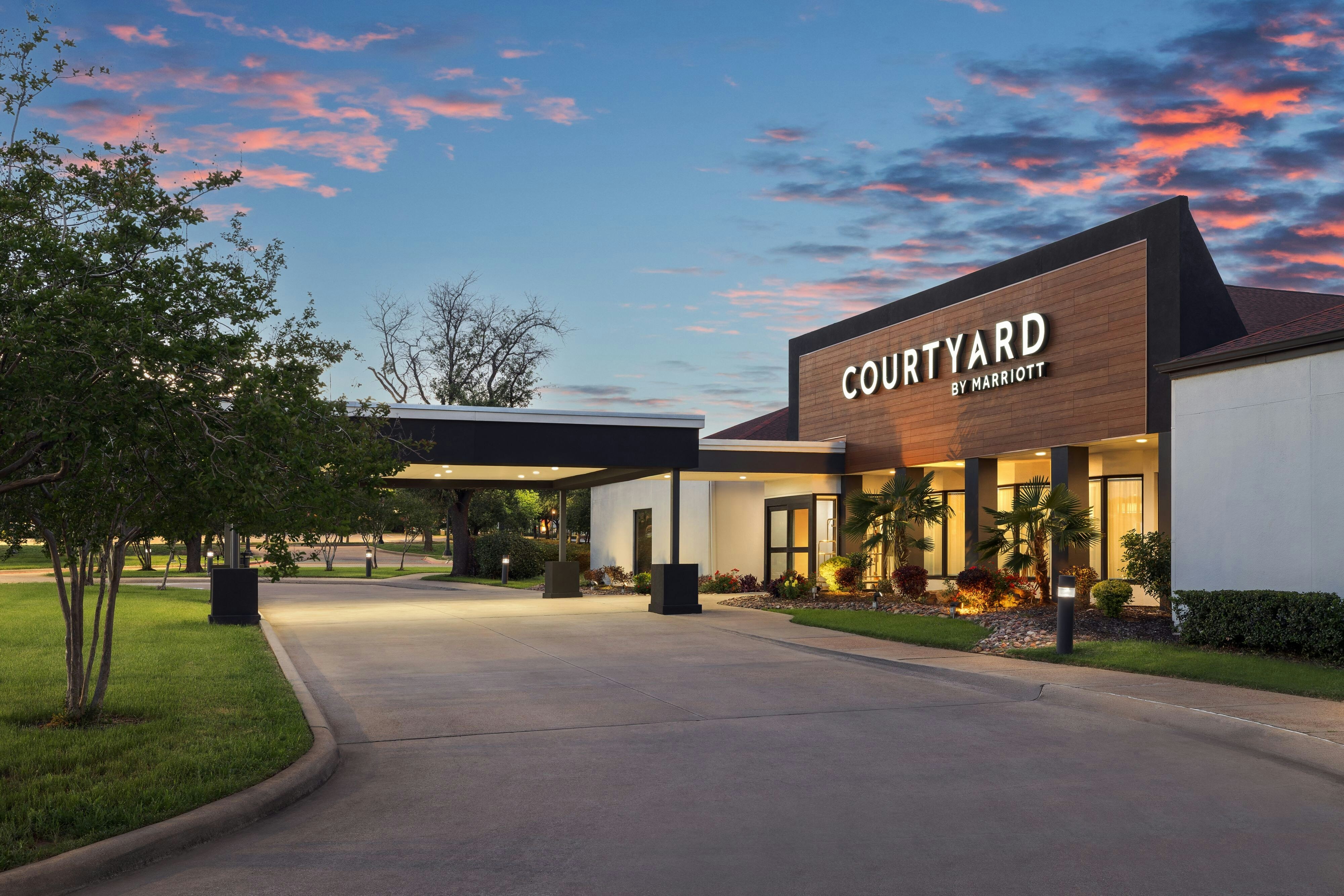 Courtyard Dallas-Fort Worth/Bedford in BEDFORD - TX