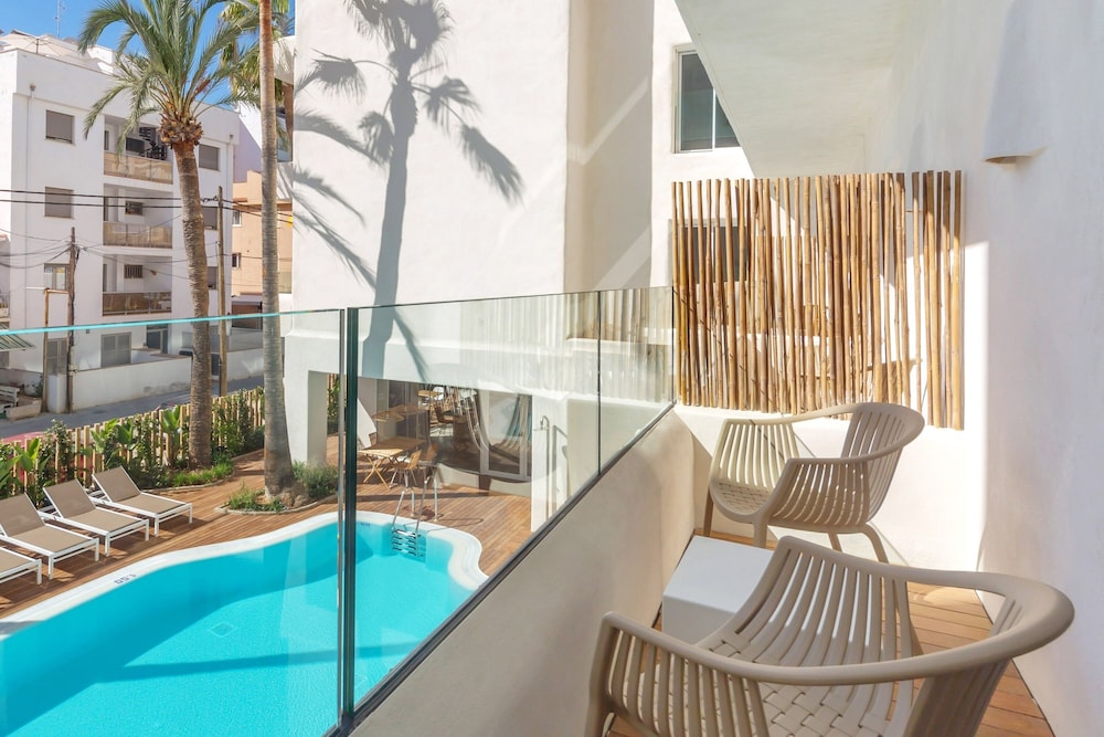 Hm Alma Beach - Adults Only 30/54