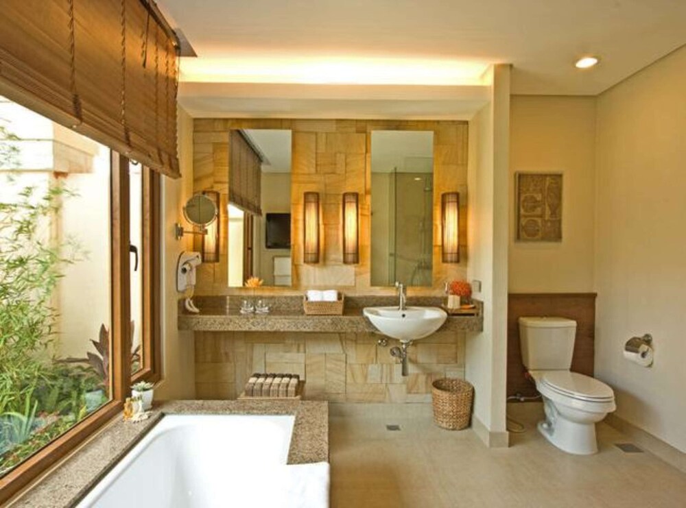 Crimson Resort and Spa Mactan 48/50