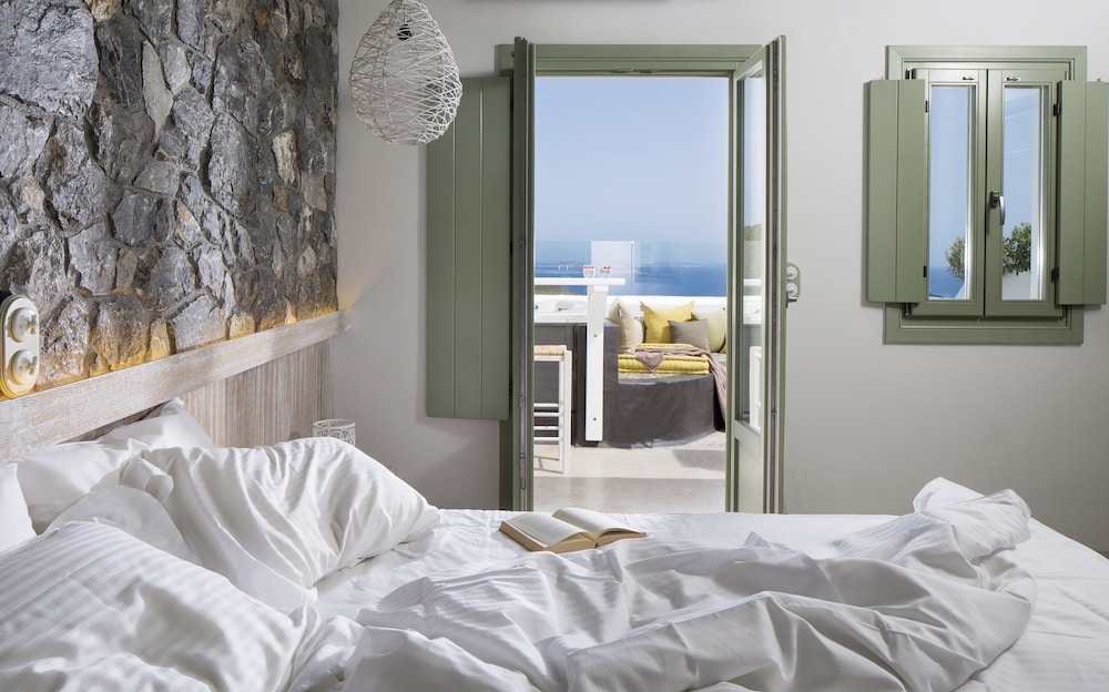 Verde, Villa, King Bed, Outdoor Jetted Tub, Sofa، MELOGRANO VILLAS 2/2