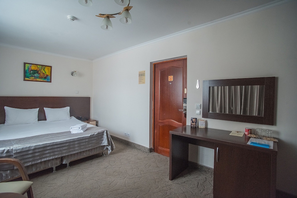 Alma Hotel 23/76
