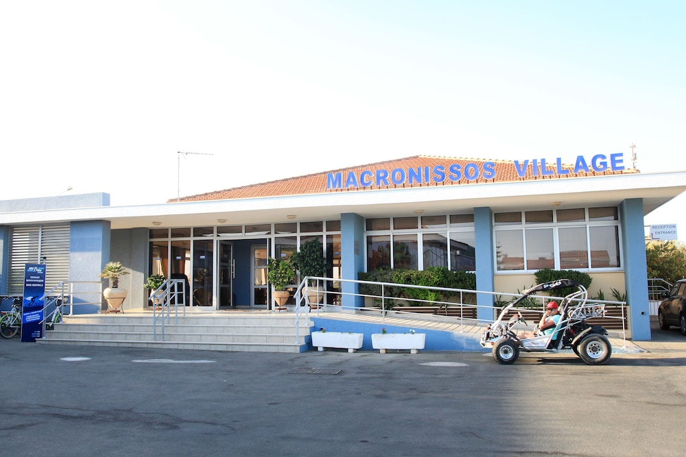 Makronisos Holiday Village in AYIA NAPA
