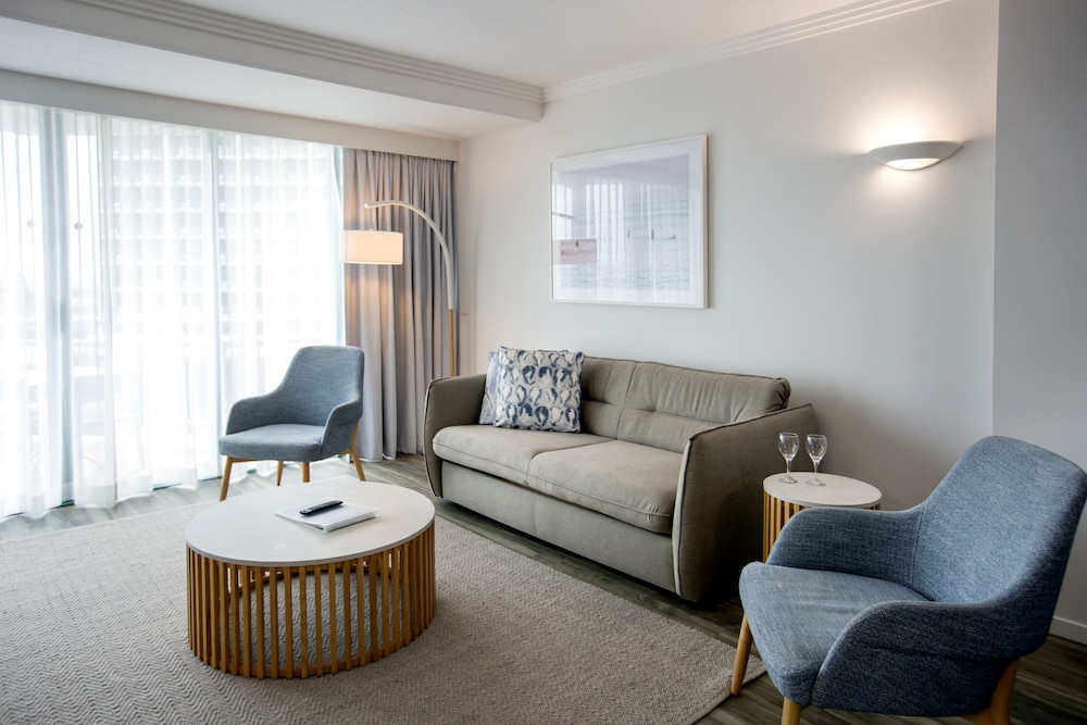 Mantra Crown Towers Surfers Paradise 67/95