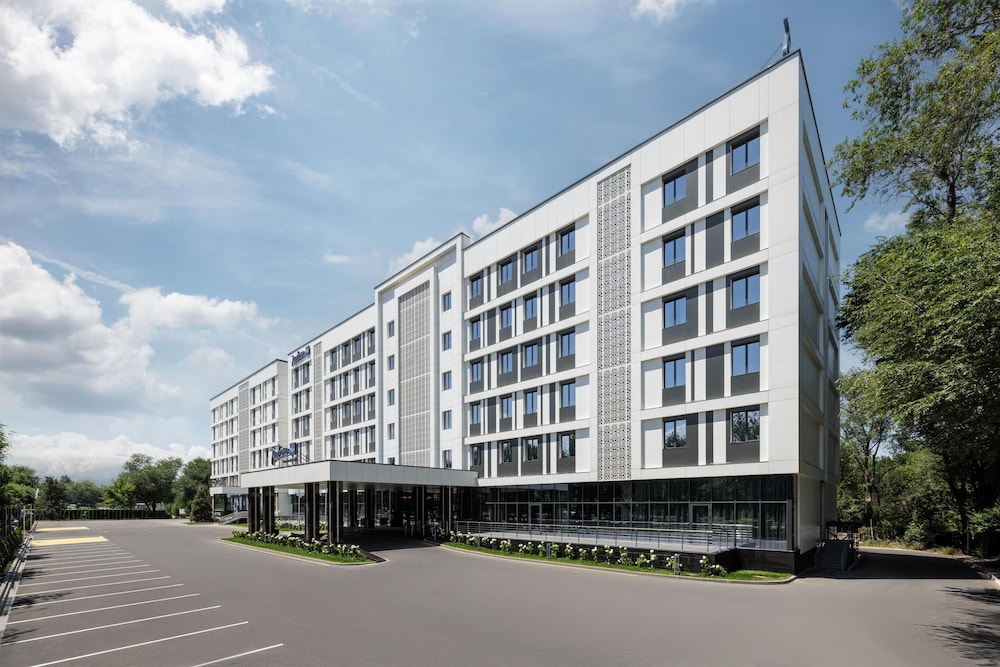 Radisson Blu Hotel, Almaty Airport 7/120