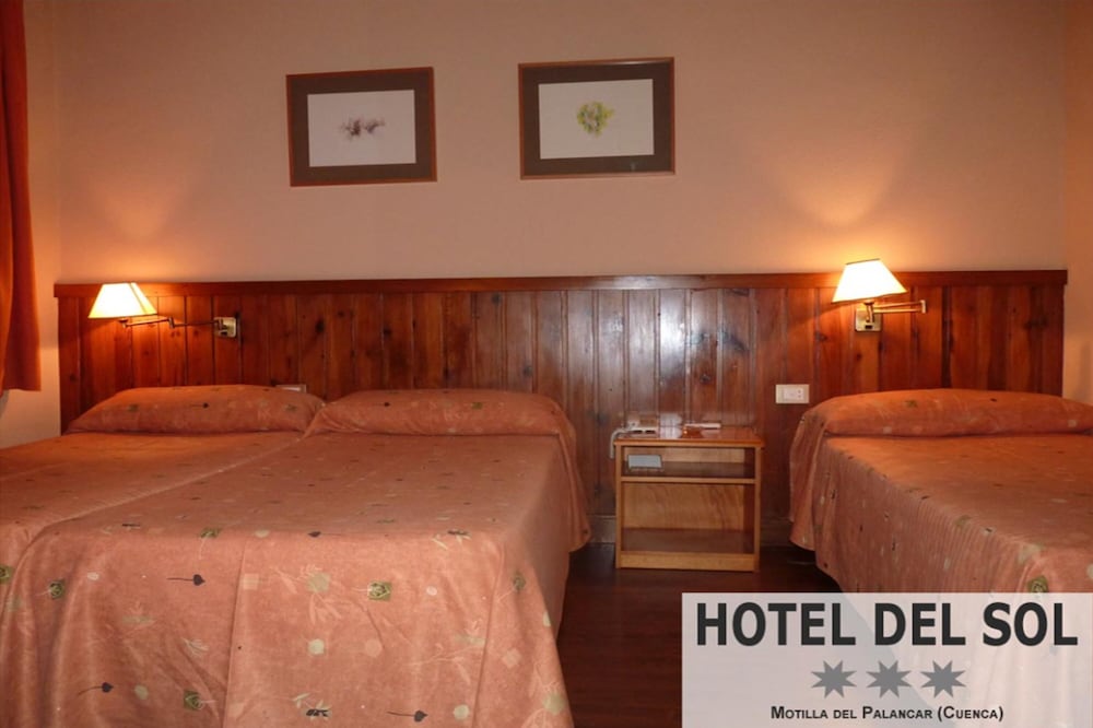 HOTEL DEL SOL 4/19