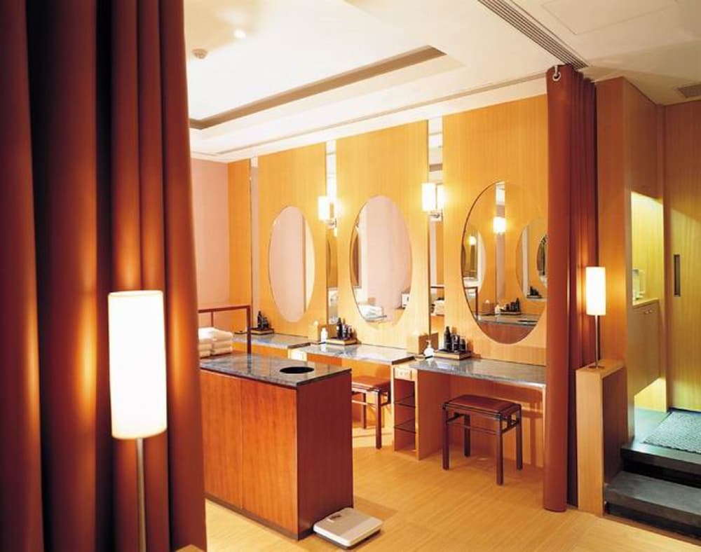 Ambassador Hotel Hsinchu 53/65